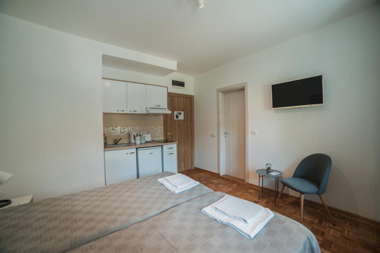 Arena East Apartment Belgrad Exteriör bild